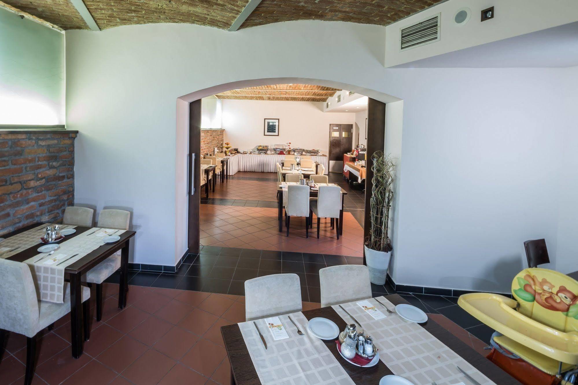 Boutique Hotel Sopianae Beci Exterior foto